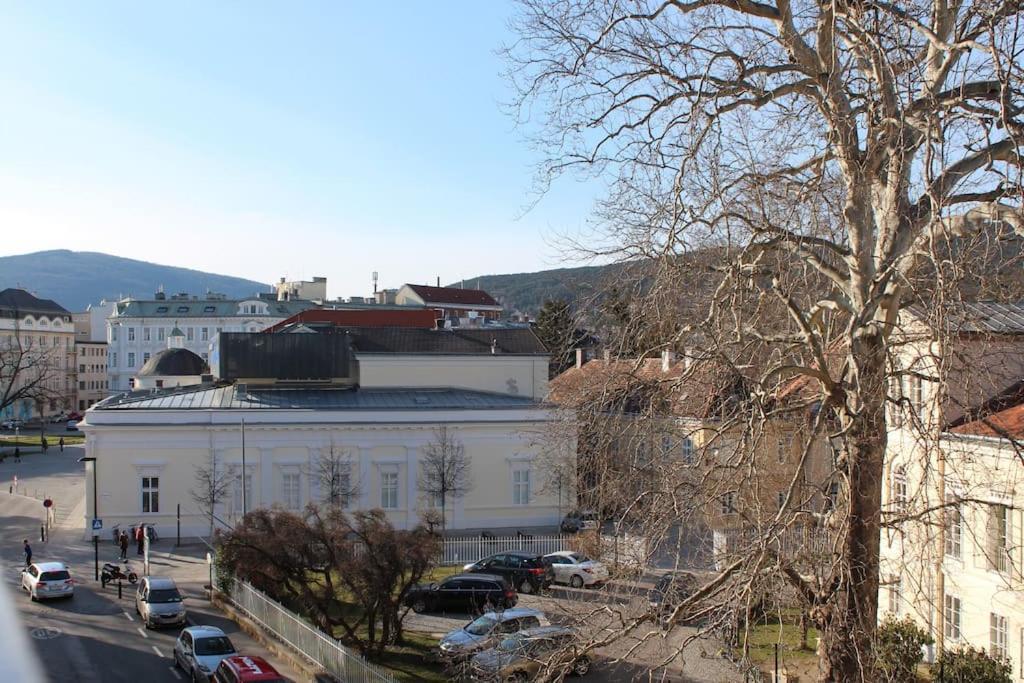 Zum Breyer Bnb City Apartment Baden Exterior foto